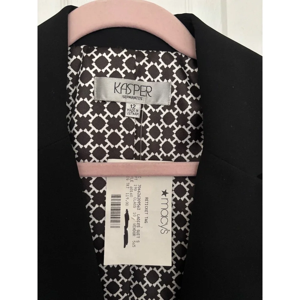 Kasper Black Tailored Blazer | Women's Size 12 | NWT | MSRP $119 - Picture 3 of 6